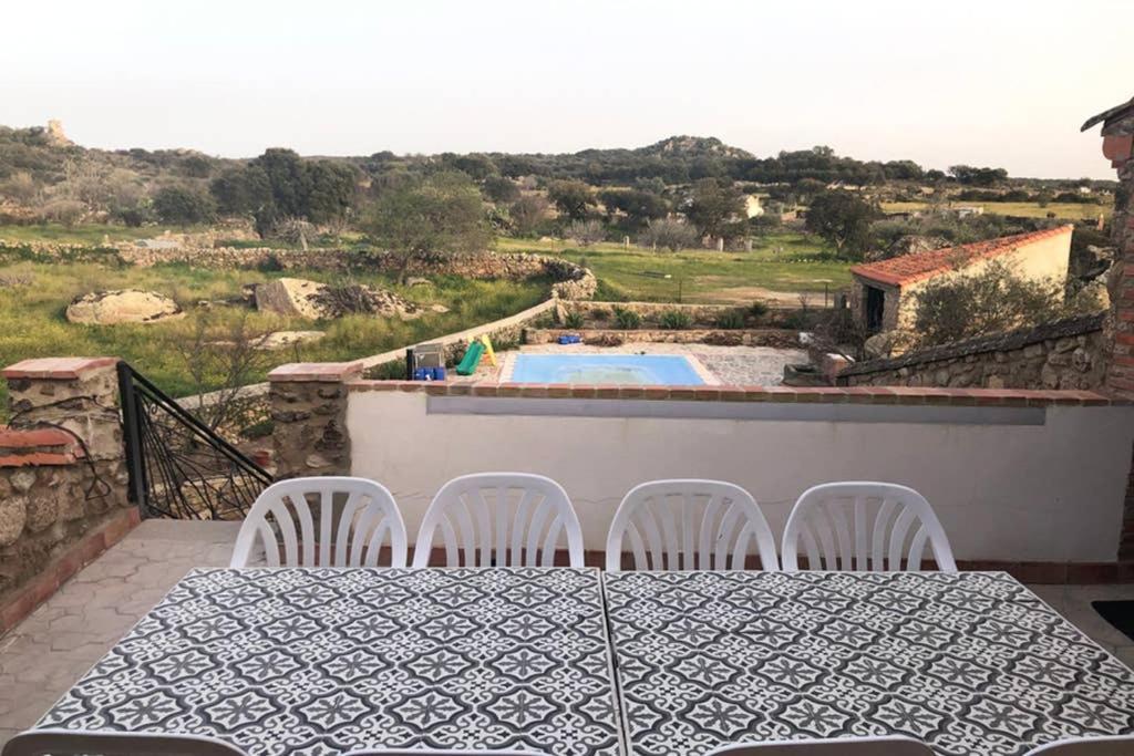 Casa - Apartamento Rural La Tahona Del Abuelo Plasenzuela Екстериор снимка